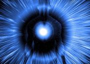 CIENTISTAS APONTAM QUE O CORAÇÃO PENSA E IRRADIA