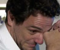 Rodrigo Lombardi emociona a plateia ao interpretar o poema Vida de Augusto Branco