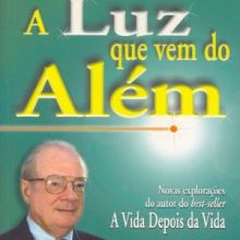 Capa de Luz que Vem do Além, A