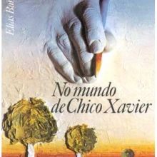 Capa de No Mundo de Chico Xavier